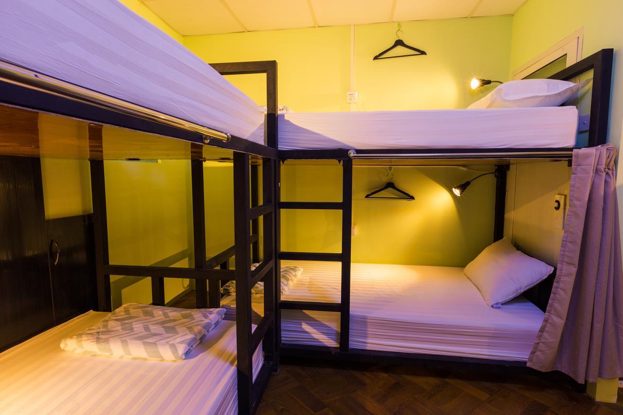 Little Monkey Hostel Rangoon Eksteriør billede
